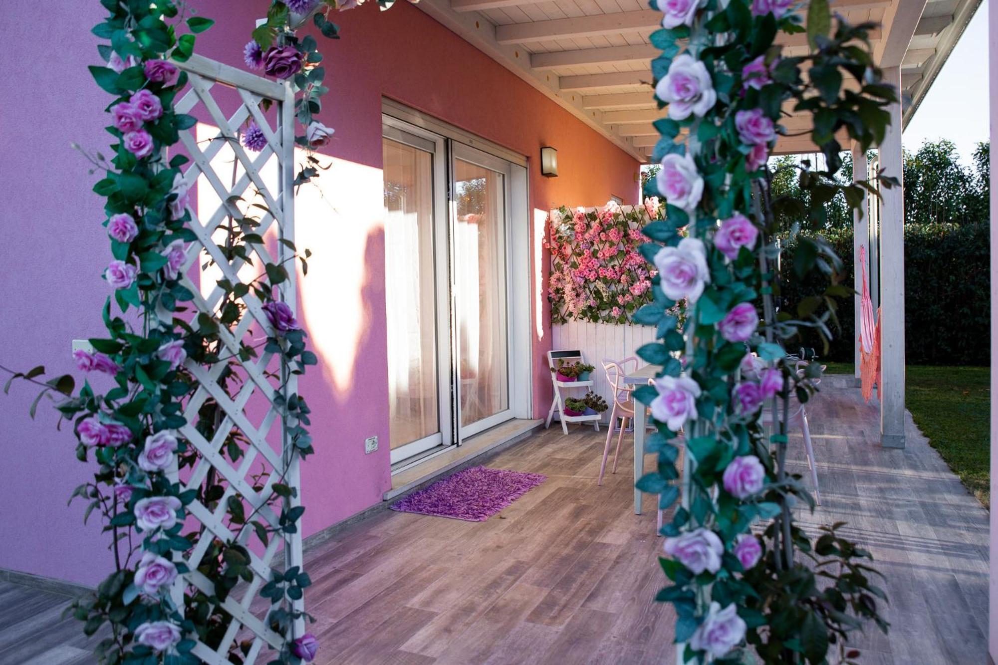 Villetta Tinmar Barbie House Verona Exteriér fotografie